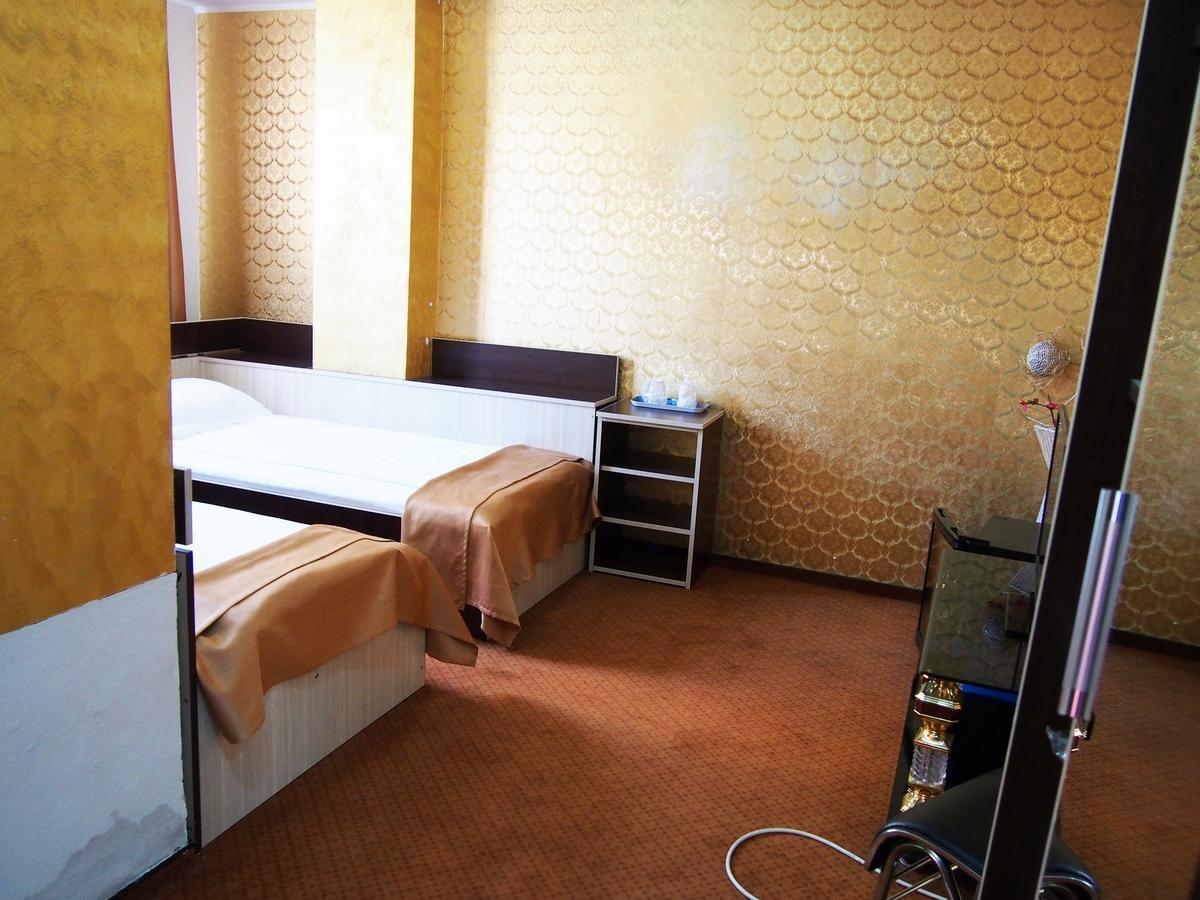 Asia Hotel Târgu Jiu Buitenkant foto