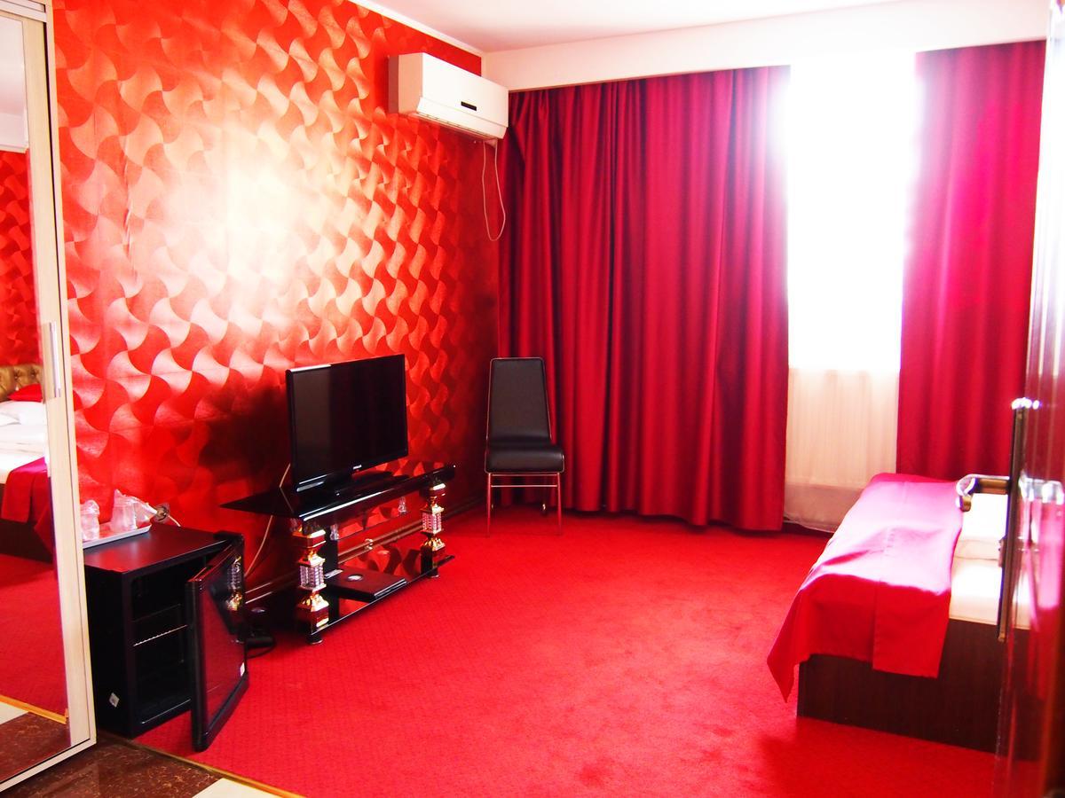 Asia Hotel Târgu Jiu Buitenkant foto