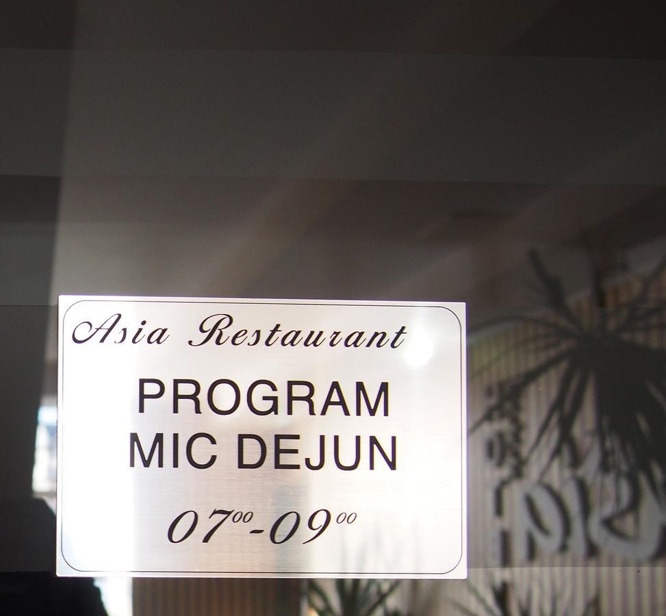 Asia Hotel Târgu Jiu Buitenkant foto